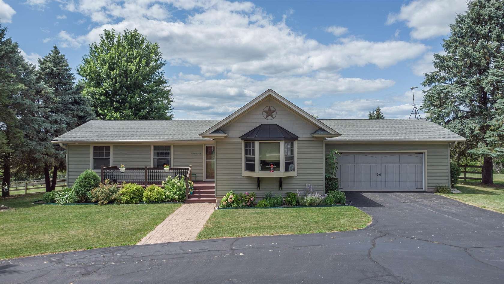 2.56 Acres of Land with Home for Sale in Freedom Township, Illinois