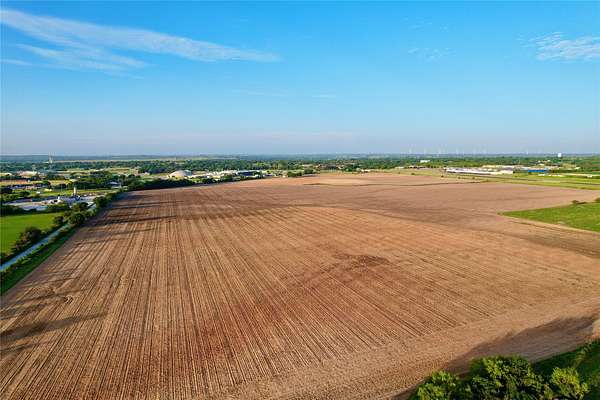 21 Acres of Mixed-Use Land for Sale in Comanche, Texas