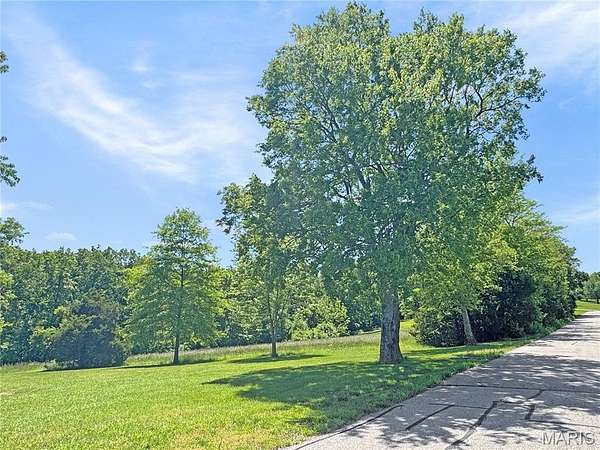 5.2 Acres of Residential Land for Sale in Washington, Missouri