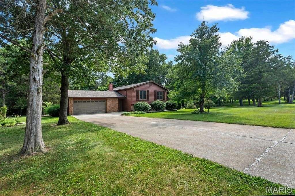 2 Acres of Land with Home for Sale in Wright City, Missouri