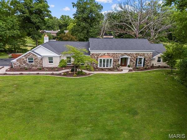 5.2 Acres of Land with Home for Sale in Swansea, Illinois