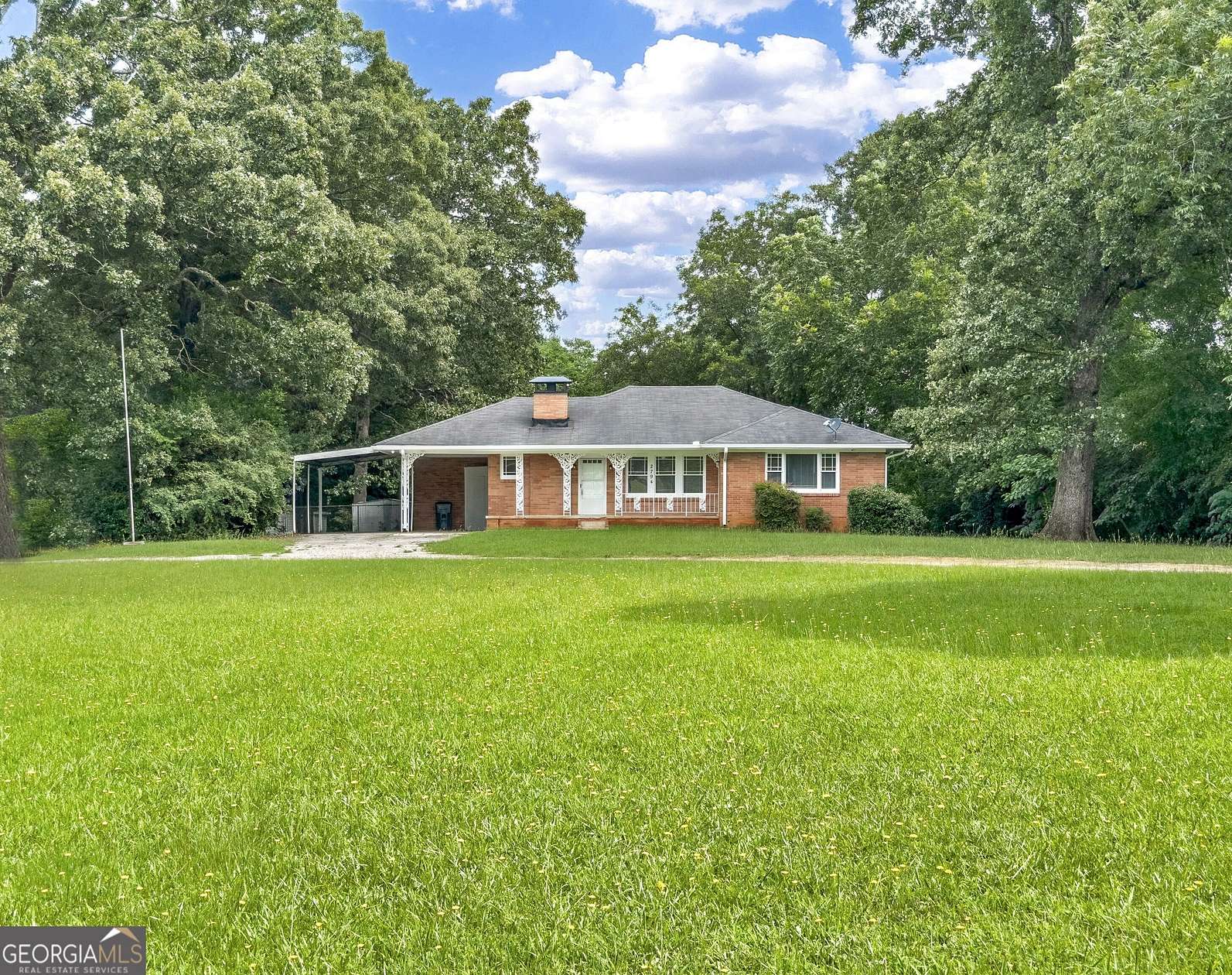 1.52 Acres of Land with Home for Sale in Morrow, Georgia