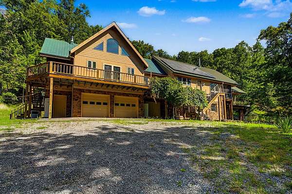 136 Acres of Recreational Land with Home for Sale in Sneedville, Tennessee