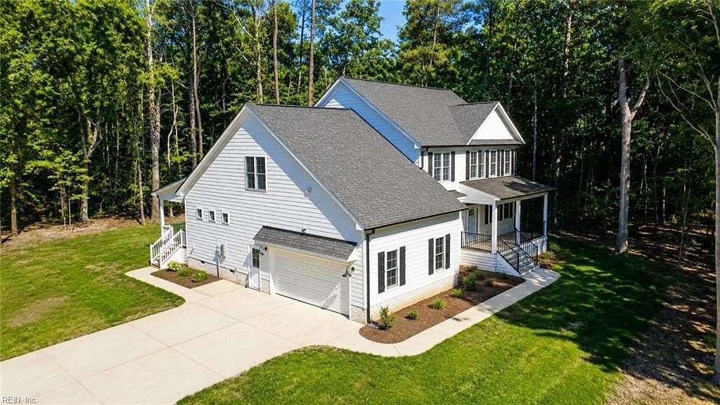 4.78 Acres of Land with Home for Sale in Yorktown, Virginia