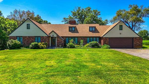 5.3 Acres of Land with Home for Sale in Mexico, Missouri