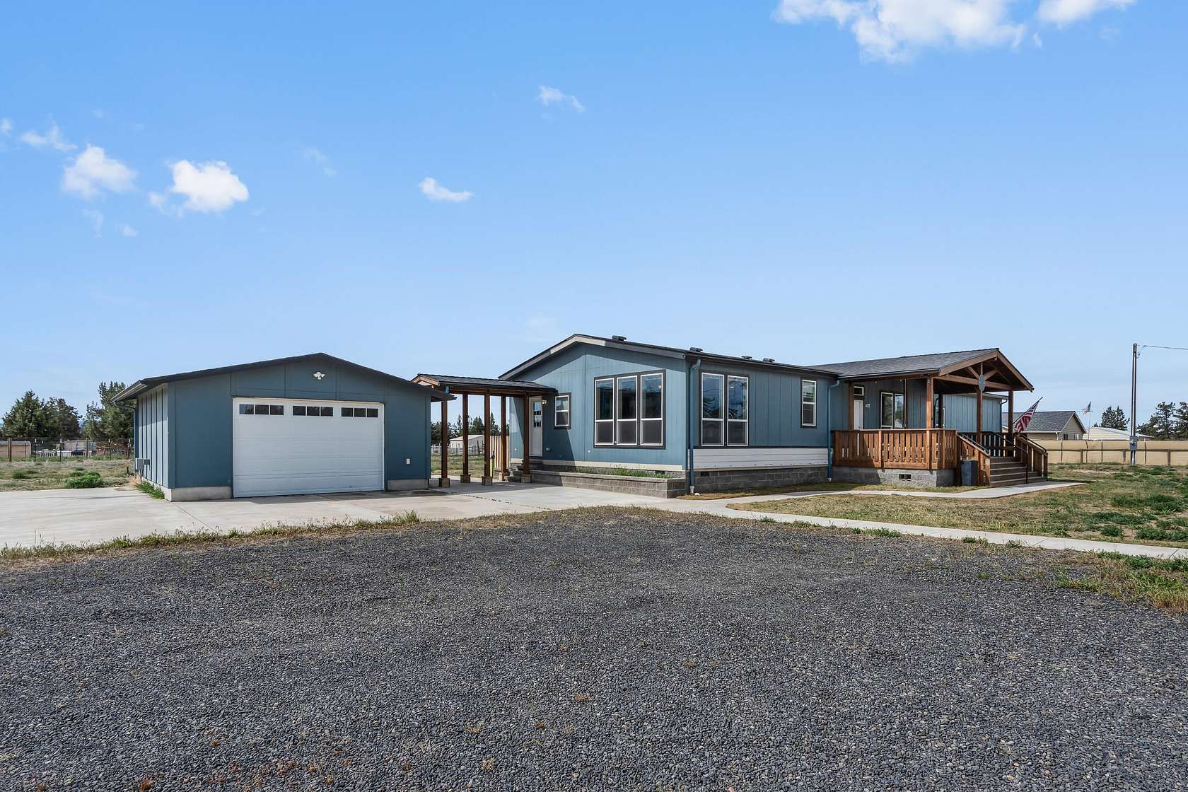 1.78 Acres of Land with Home for Sale in Prineville, Oregon