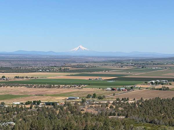 7 Acres of Residential Land for Sale in Culver, Oregon