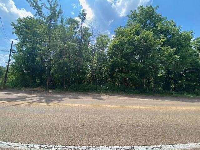 4.42 Acres of Mixed-Use Land for Sale in Medon, Tennessee