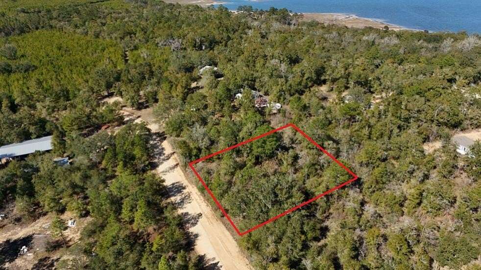 1 Acre of Residential Land for Sale in Chipley, Florida