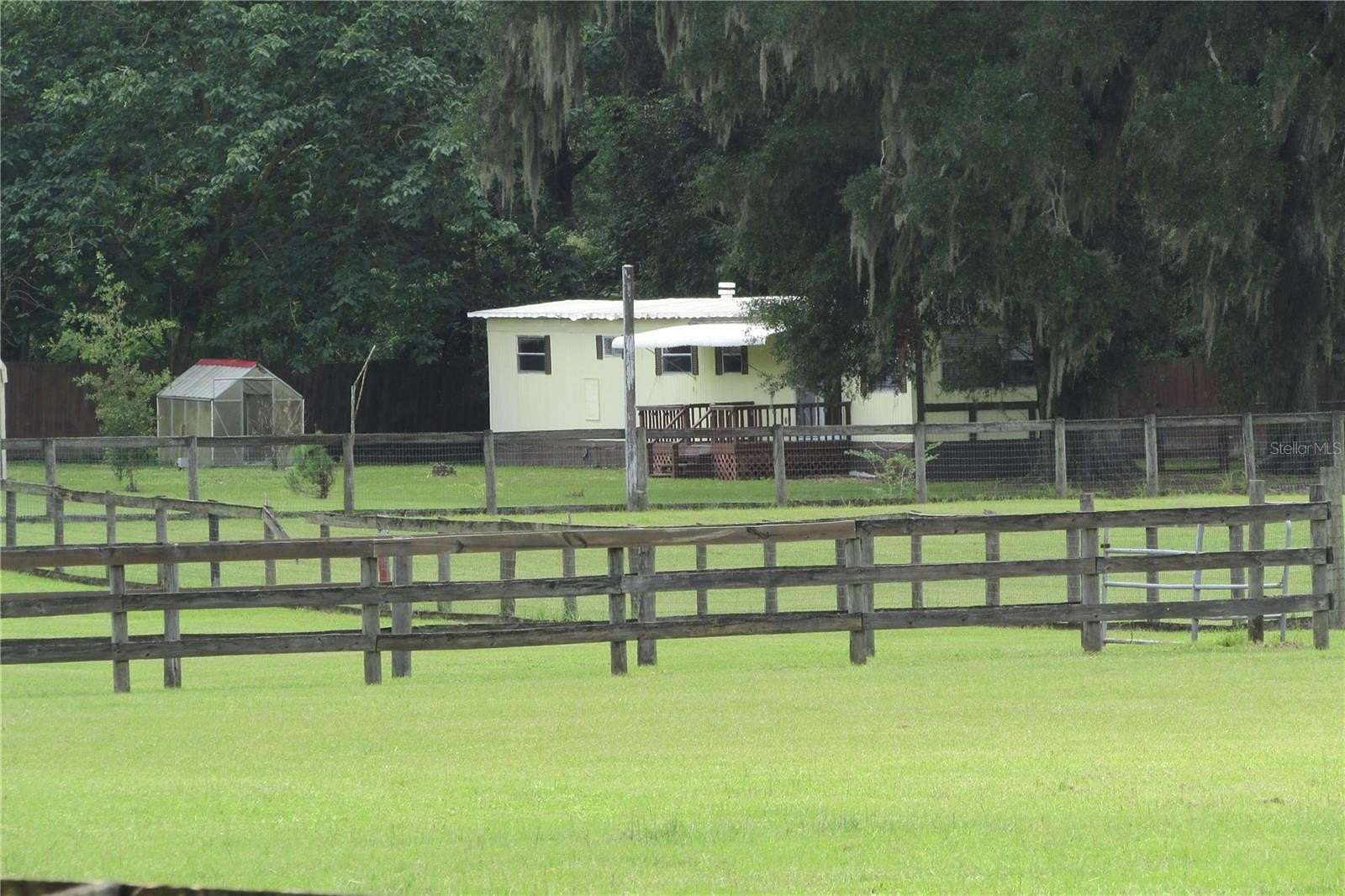 6 Acres of Land with Home for Sale in Ocala, Florida