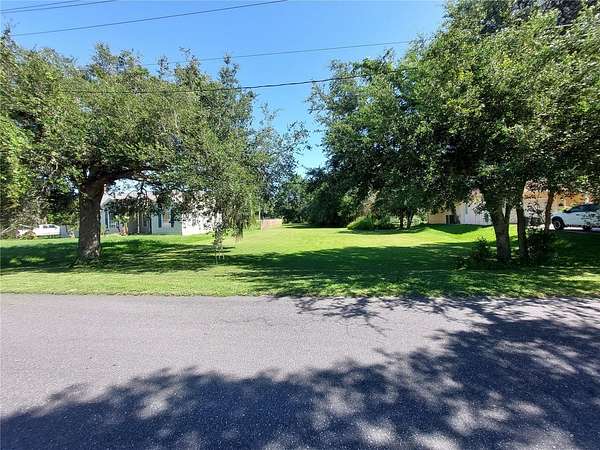 0.75 Acres of Residential Land for Sale in Dade City, Florida
