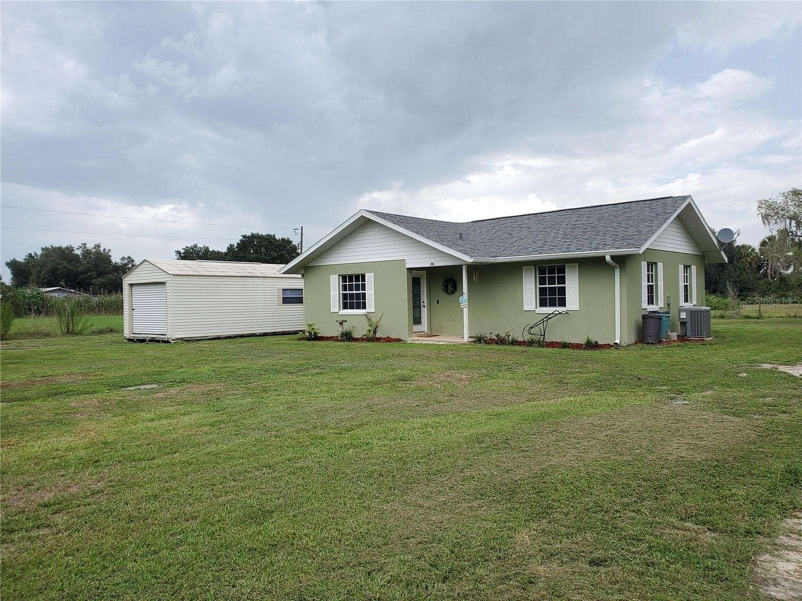 5 Acres of Land with Home for Sale in Wauchula, Florida