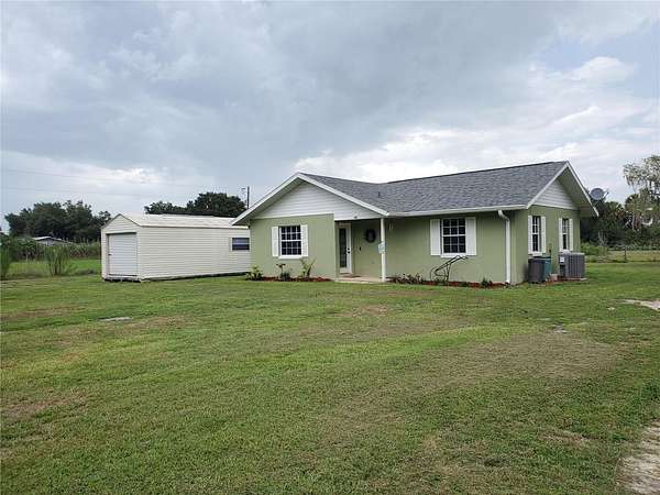 5 Acres of Land with Home for Sale in Wauchula, Florida