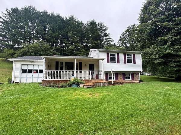 5.23 Acres of Land with Home for Sale in Mouth of Wilson, Virginia