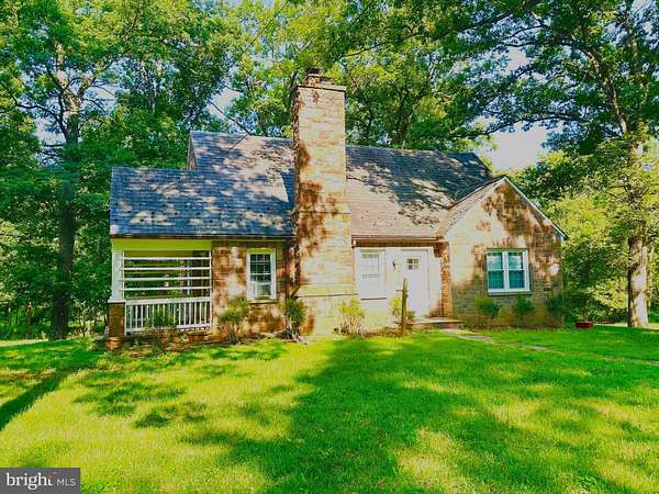 2.15 Acres of Land with Home for Lease in Dickerson, Maryland