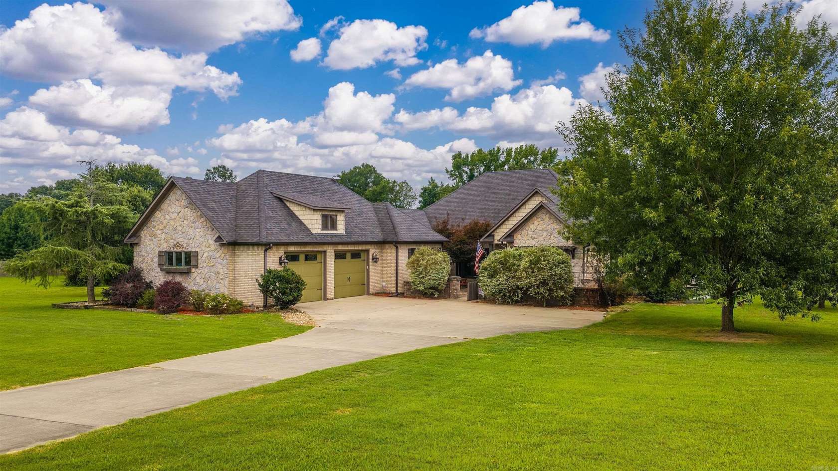 3 Acres of Land with Home for Sale in Greenbrier, Arkansas