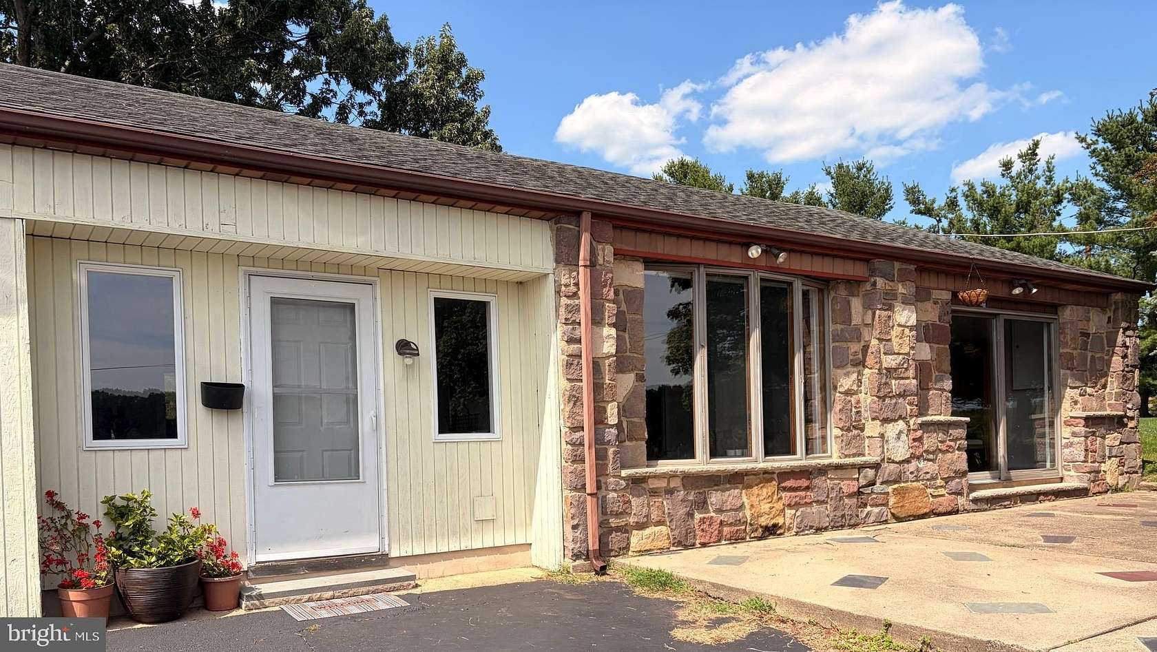 12 Acres of Land with Home for Lease in Pennington, New Jersey