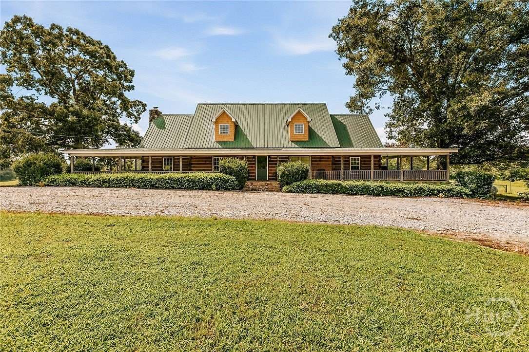 145 Acres of Land with Home for Sale in Carlton, Georgia