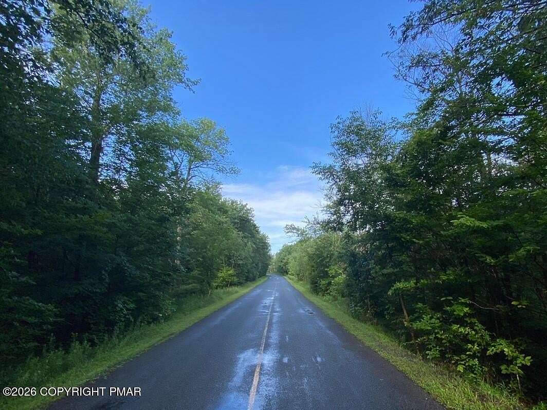 7.26 Acres of Commercial Land for Sale in Pocono Lake, Pennsylvania
