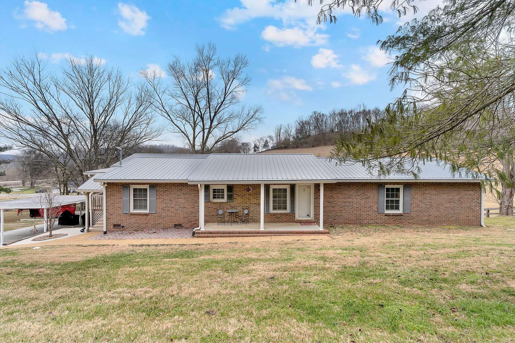 15.4 Acres of Land with Home for Sale in Normandy, Tennessee
