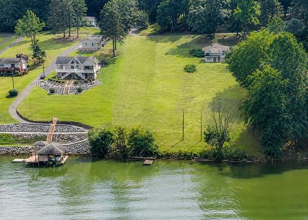 0.75 Acres of Residential Land for Sale in Goodview, Virginia