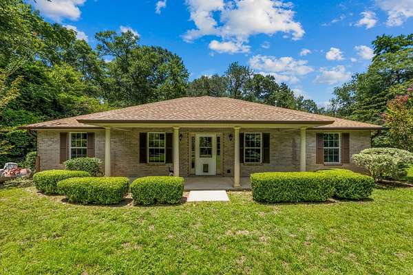 10 Acres of Improved Land for Sale in Havana, Florida