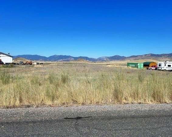 1 Acre of Land for Sale in Montague, California