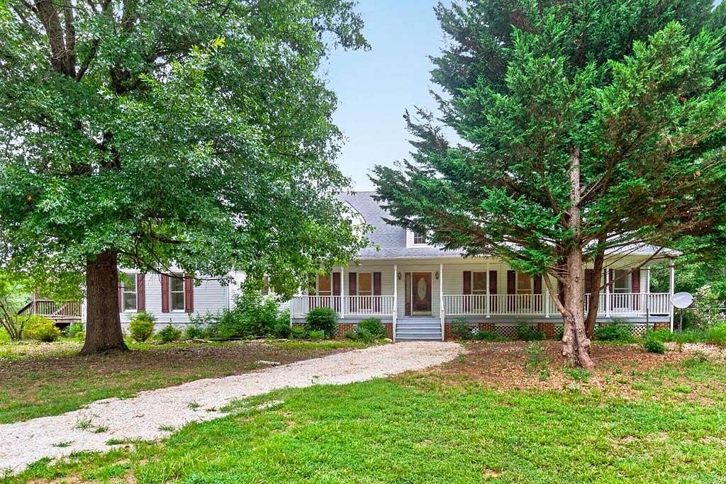 60 Acres of Agricultural Land with Home for Sale in Pamplin City, Virginia
