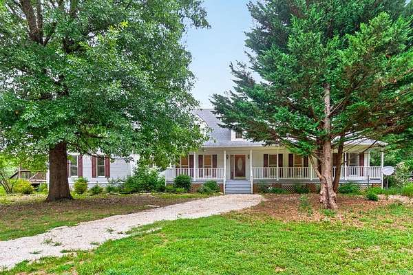 60 Acres of Agricultural Land with Home for Sale in Pamplin City, Virginia