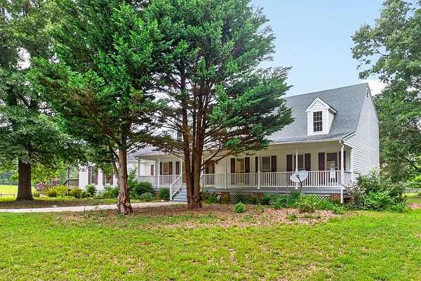 60 Acres of Agricultural Land with Home for Sale in Pamplin City, Virginia