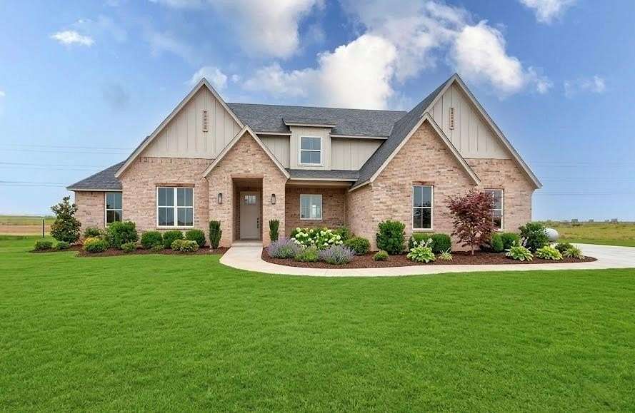 2 Acres of Land with Home for Sale in Piedmont, Oklahoma