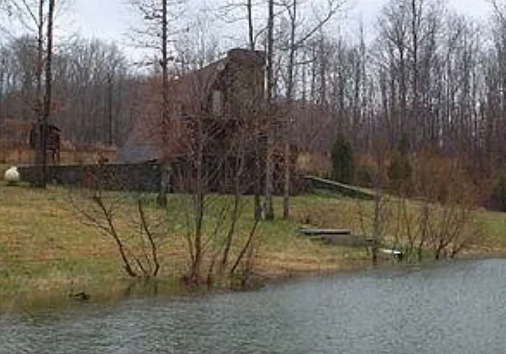 4 Acres of Land with Home for Sale in Hohenwald, Tennessee