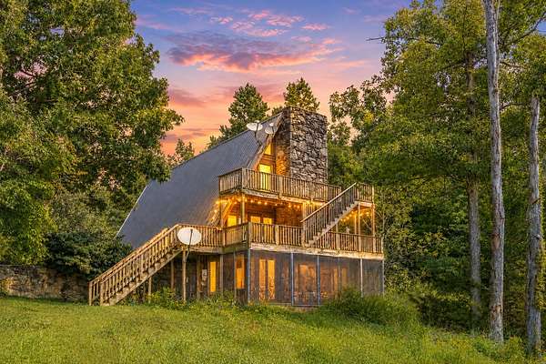4 Acres of Land with Home for Sale in Hohenwald, Tennessee