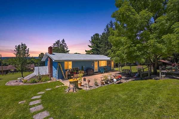 1.75 Acres of Land with Home for Sale in Salisbury, Pennsylvania