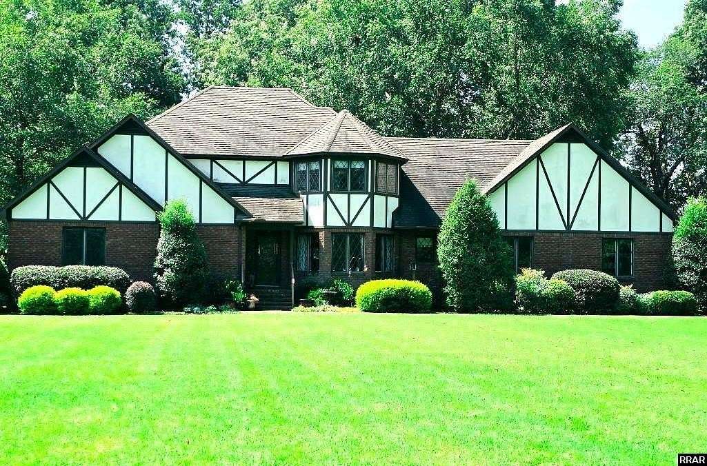2.9 Acres of Land with Home for Sale in Martin, Tennessee
