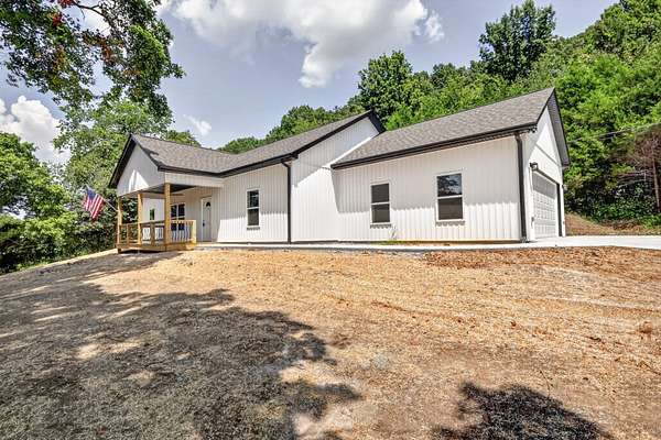 5 Acres of Land with Home for Sale in Culleoka, Tennessee