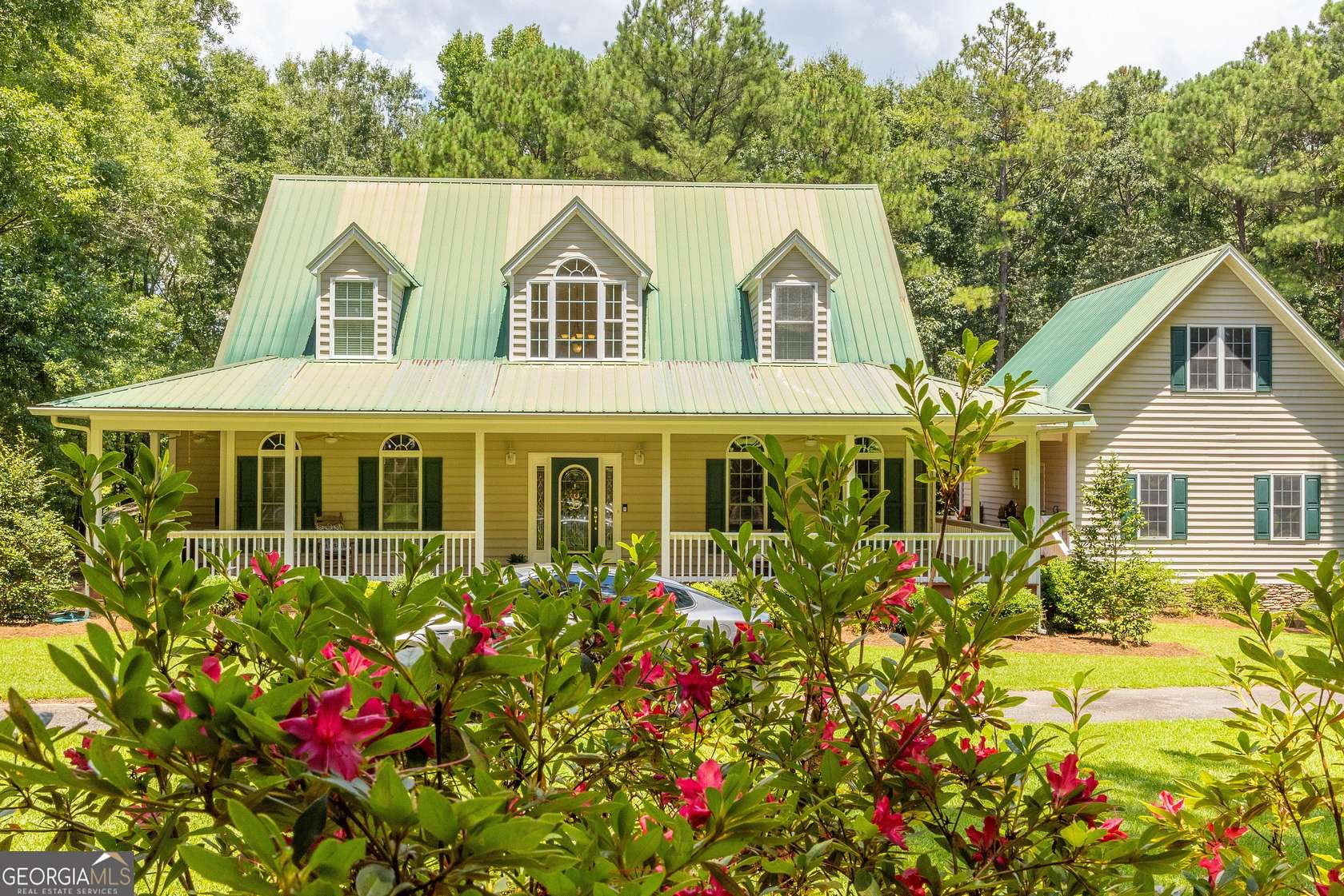 12 Acres of Land with Home for Sale in Thomaston, Georgia