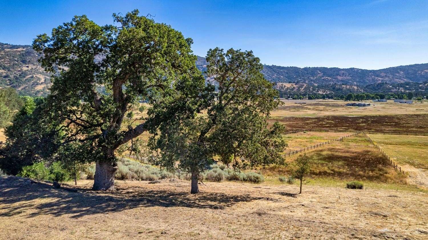 1 Acre of Residential Land for Sale in Tehachapi, California