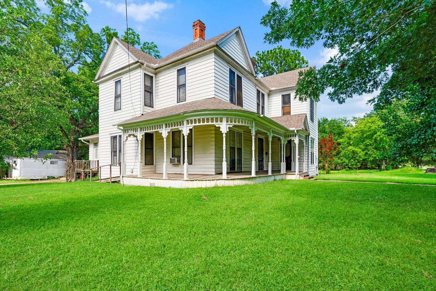 1.6 Acres of Land with Home for Sale in Paris, Texas