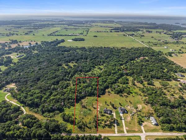 3 Acres of Residential Land for Sale in Corsicana, Texas