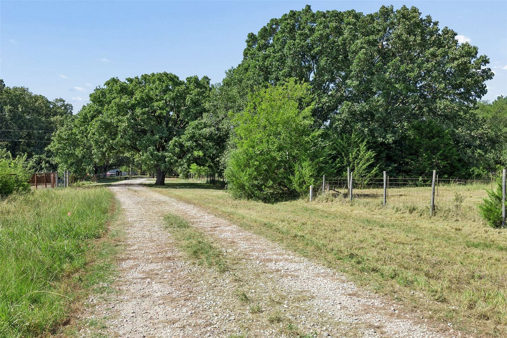 11 Acres of Land for Sale in Greenville, Texas