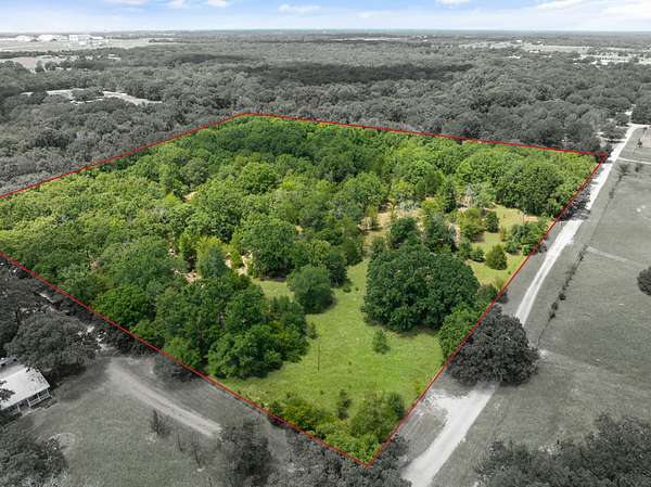 11 Acres of Land for Sale in Greenville, Texas