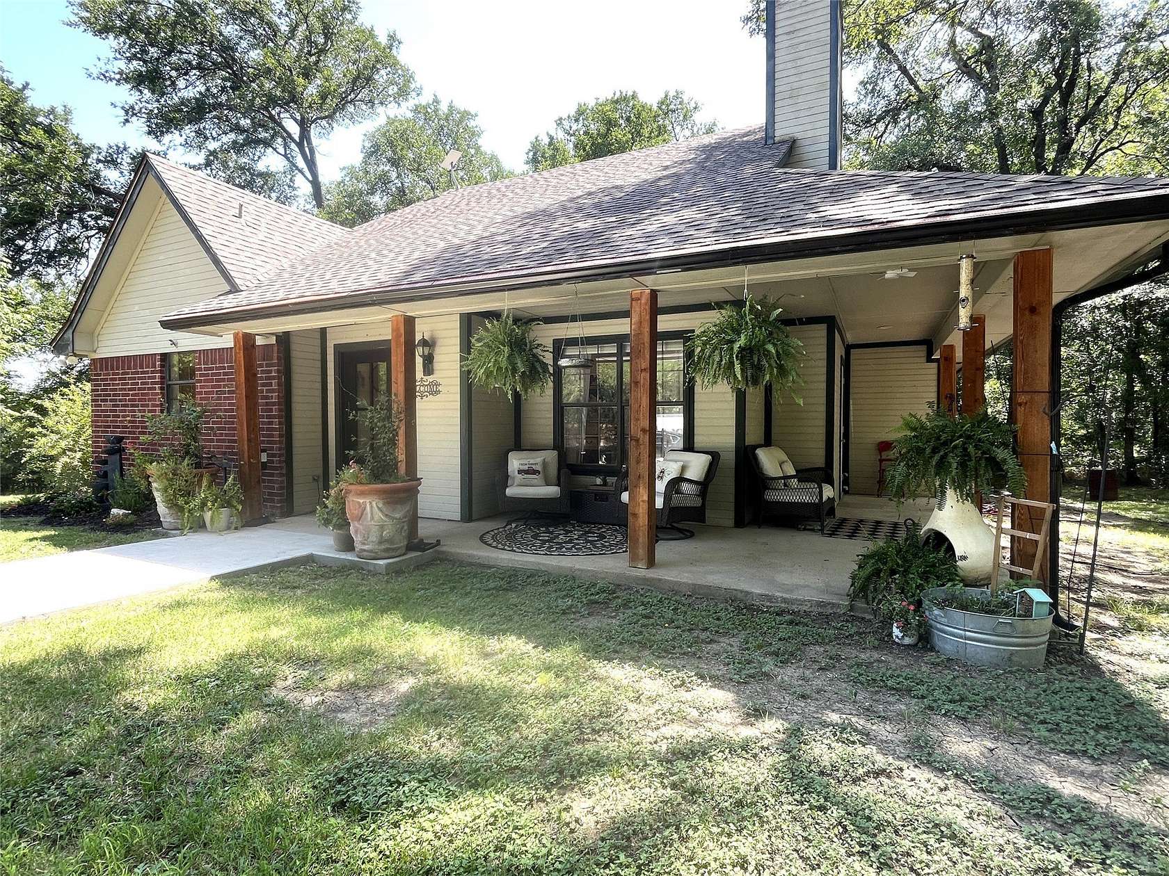 2.53 Acres of Land with Home for Sale in Palmer, Texas