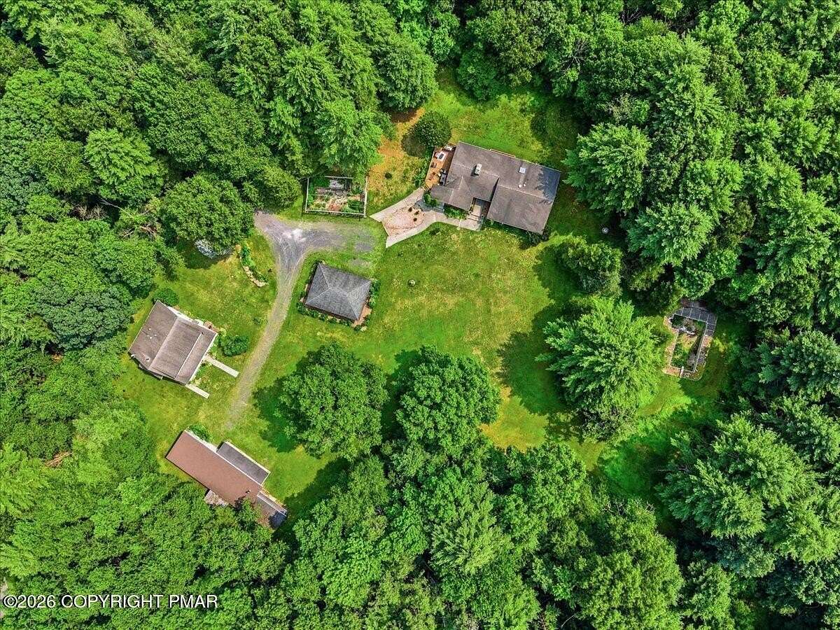13.2 Acres of Improved Land for Sale in Stroudsburg, Pennsylvania