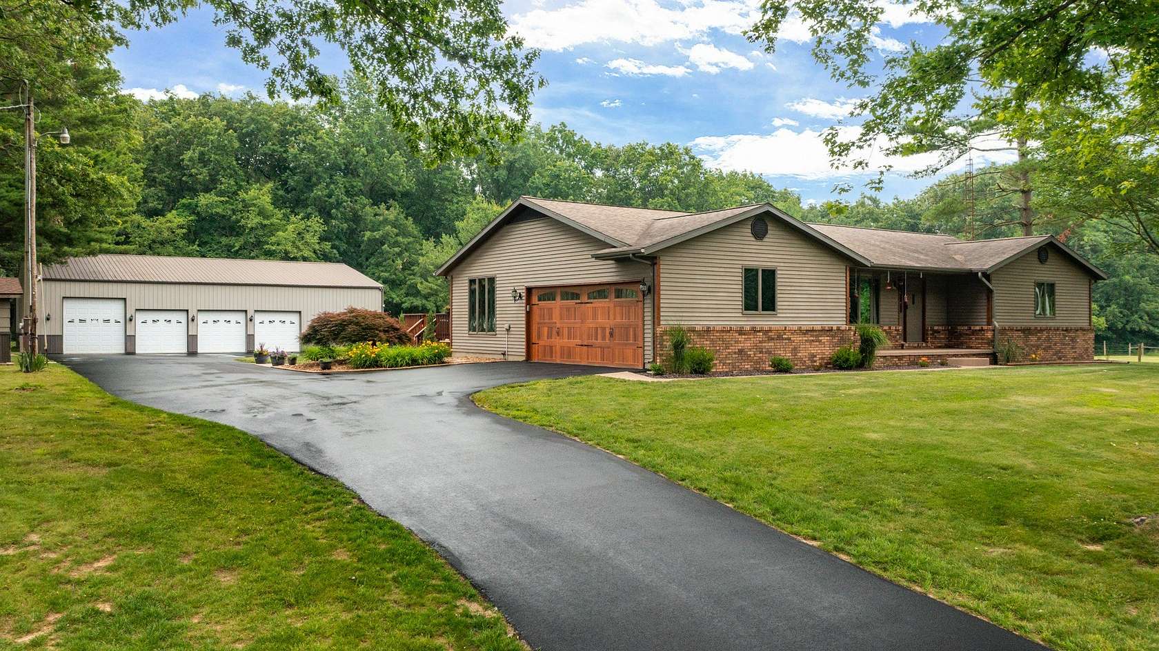 3 Acres of Land with Home for Sale in Effingham, Illinois