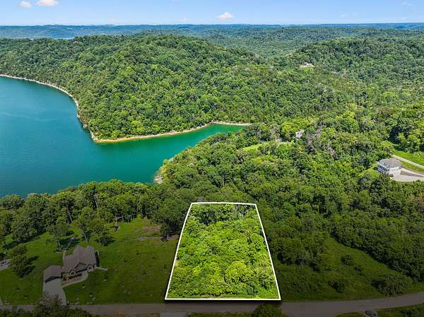 1.5 Acres of Residential Land for Sale in Silver Point, Tennessee