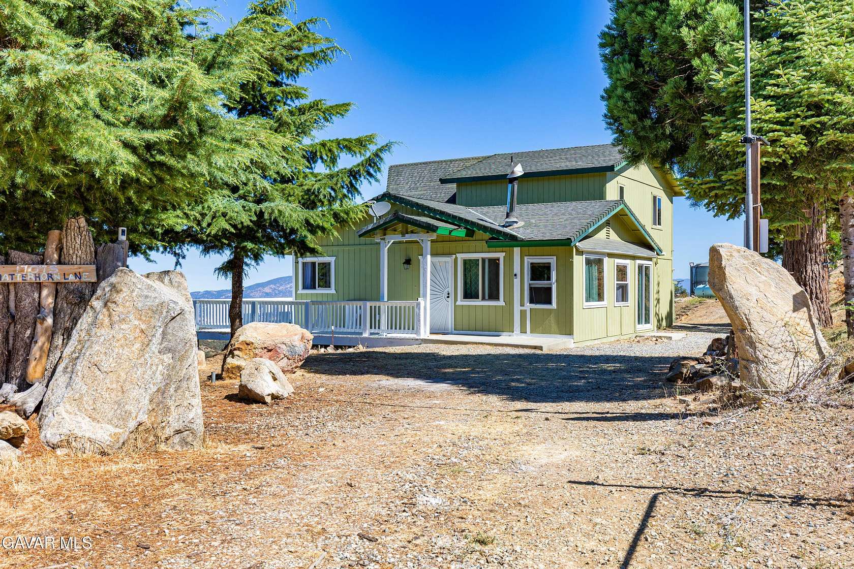 4 Acres of Land with Home for Sale in Tehachapi, California