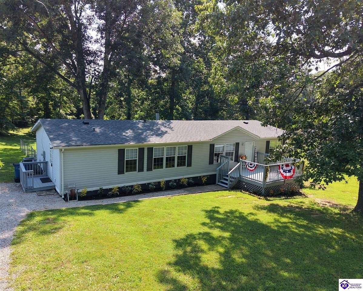 5.77 Acres of Land with Home for Sale in Brandenburg, Kentucky
