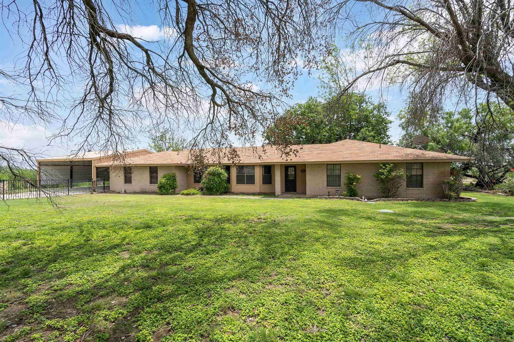 5.35 Acres of Land with Home for Sale in Del Rio, Texas