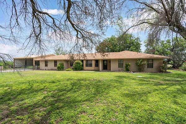 5.35 Acres of Land with Home for Sale in Del Rio, Texas